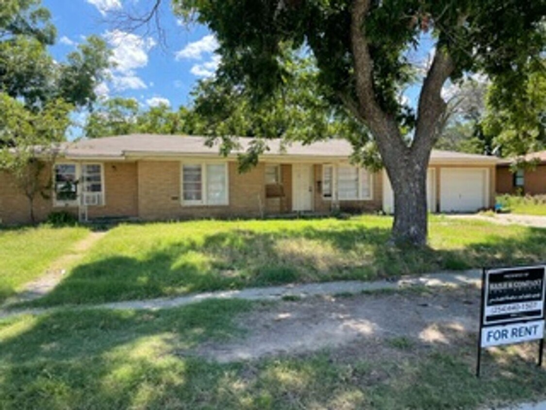 Primary Photo - Large 3 2. Across the Street from Tarleton...