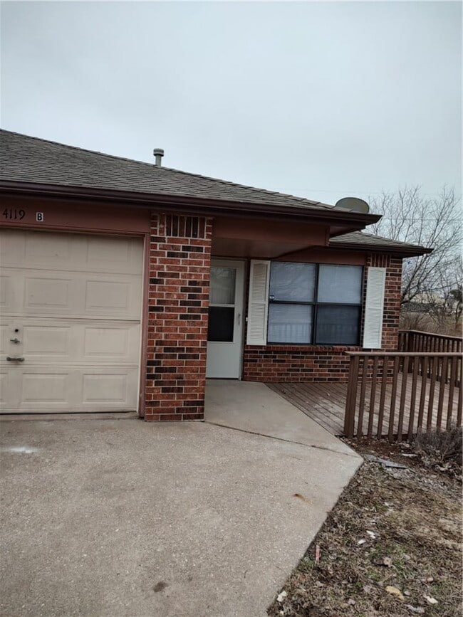 Building Photo - 4119 Delmon Ln