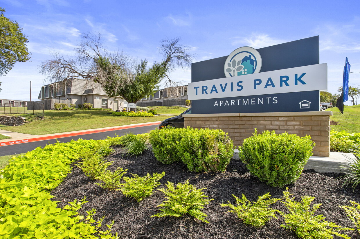 Foto principal - Travis Park Apartments