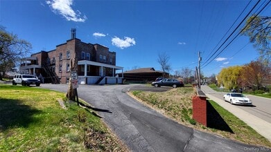 Building Photo - 139 Rombout Ave