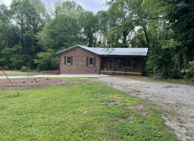 Building Photo - 19 Oak Hill Dr