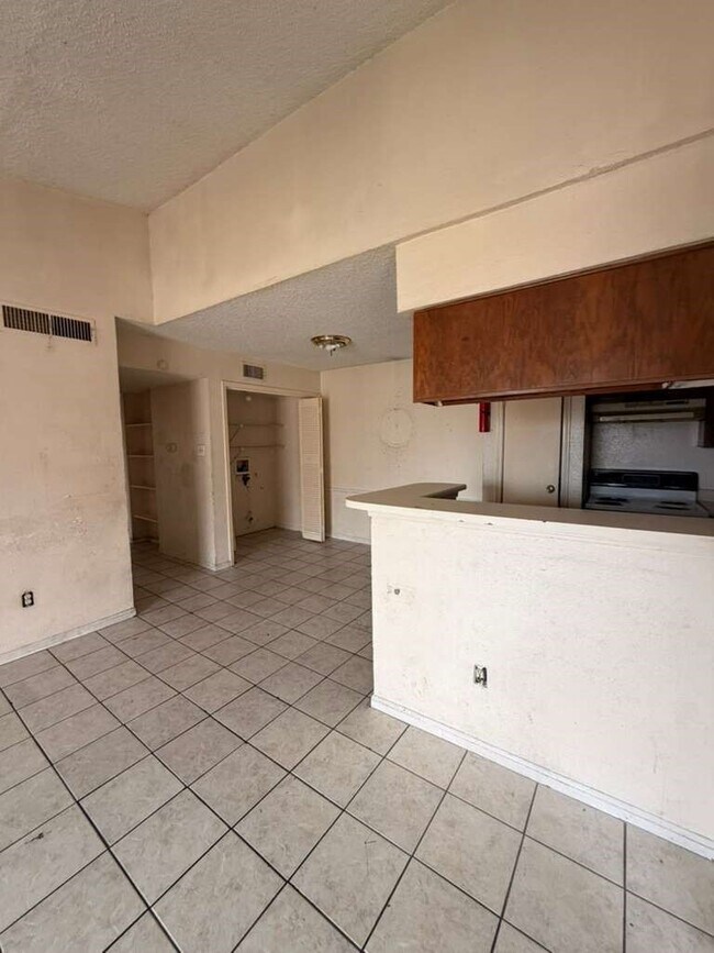 Building Photo - 10101 S Gessner Rd