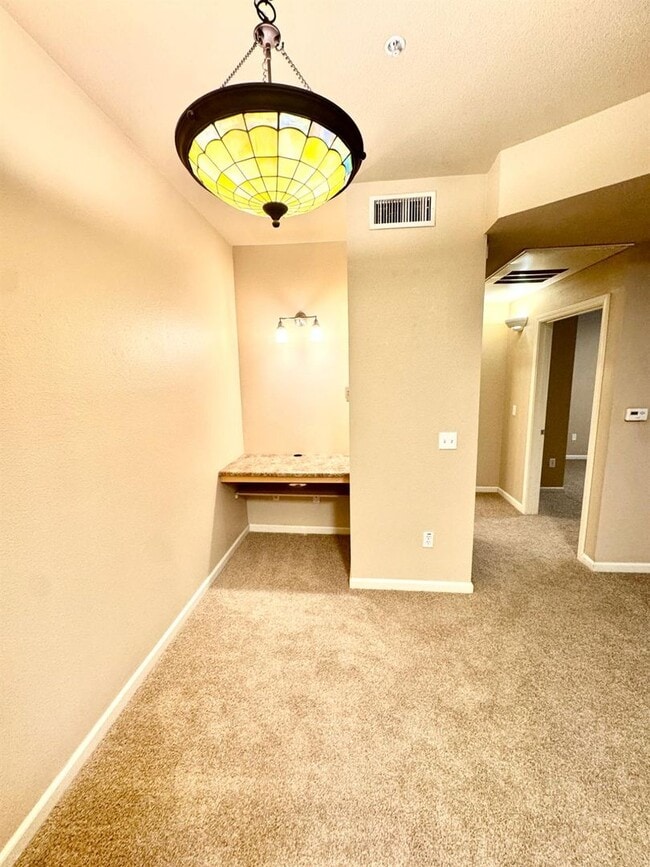 Building Photo - 501 Gibson Dr