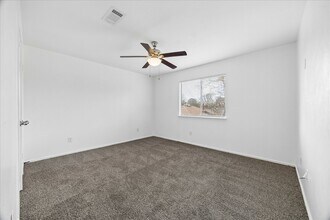 Building Photo - 2414 Kenbridge Dr