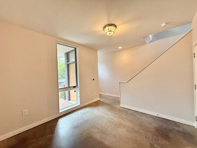 Foto del edificio - Premier 2BD, 2.5BA Downtown Raleigh Townho...