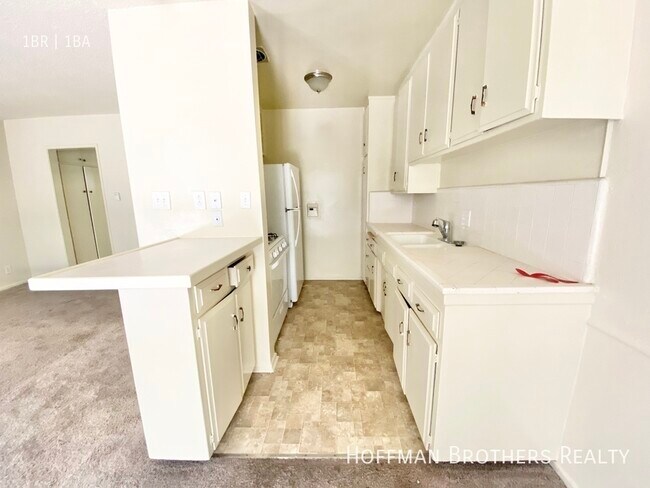 Foto del edificio - 3337 Mentone Ave