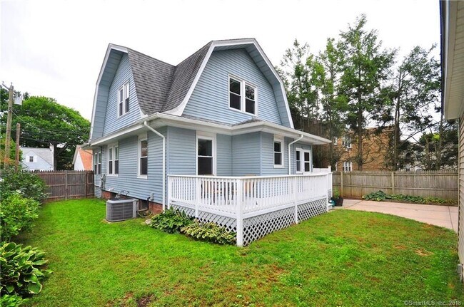 Back grill deck - 27 Fairlawn St