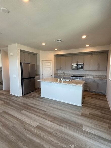 Foto del edificio - 40475 Melrose Dr