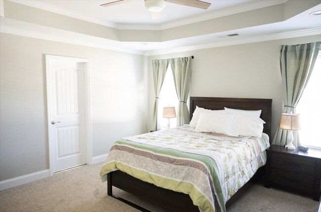 Building Photo - 2486 Griffith Rd