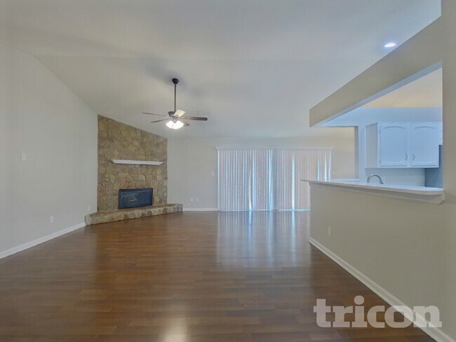 Building Photo - 920 Laurel Mill Dr