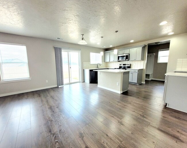 Foto del edificio - Beautiful 4 bedroom Nampa home