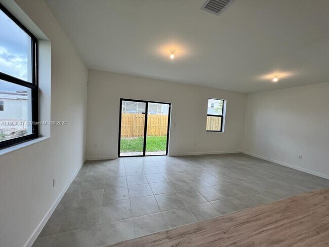 Building Photo - 11933 SW 244 Lane # 11933