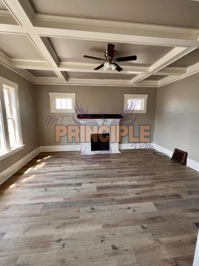 Building Photo - **Charming Remodeled Craftsman Home for Re...