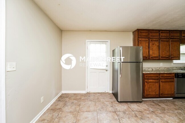 Foto del edificio - 3 Bedroom Pet-Friendly Home in Conyers, GA with Main Street Renewal