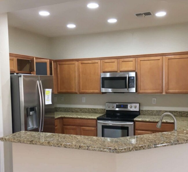 Foto del edificio - 3865 W ASHTON DR - 4BR 2.5BA I-17/Anthem