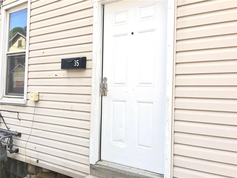 Primary Photo - 35 McKnight St