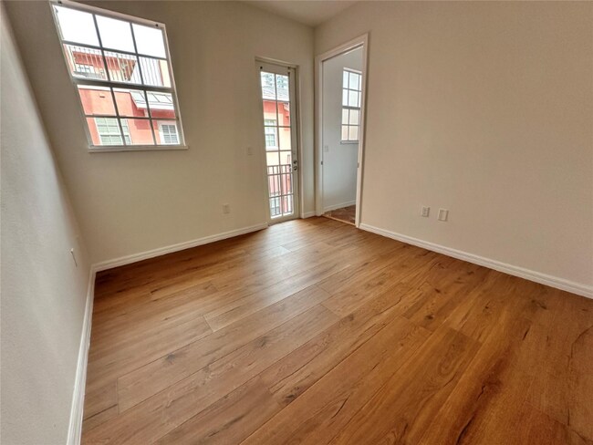 Foto del edificio - 3213 NE 5th St