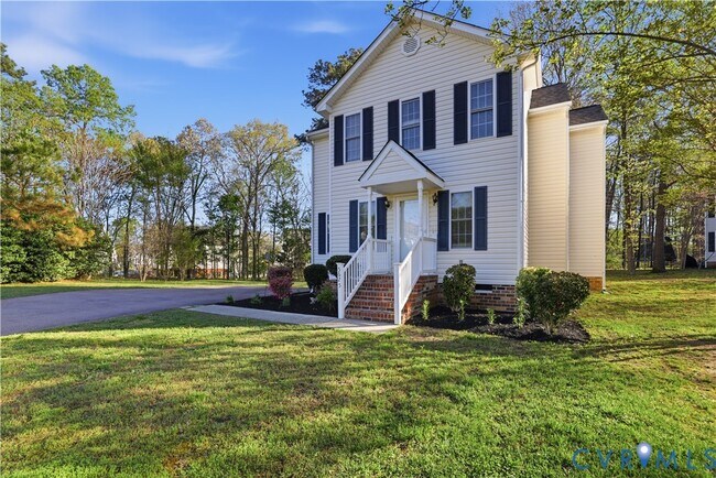 Foto del edificio - 5625 Eagle Lake Dr