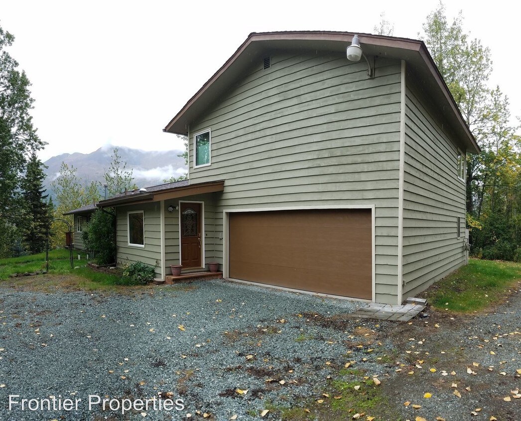 Primary Photo - 3934 Harca St