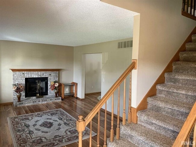 Building Photo - 9420 Bridgewood Pl