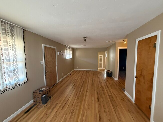 Building Photo - 1535 N 20th St