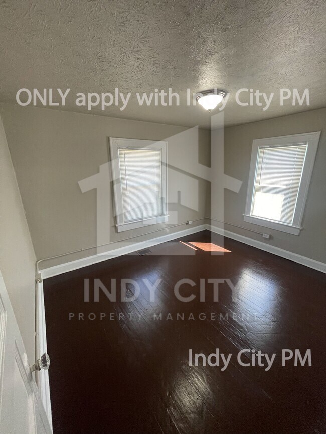 Foto del edificio - 3052 Carson Ave