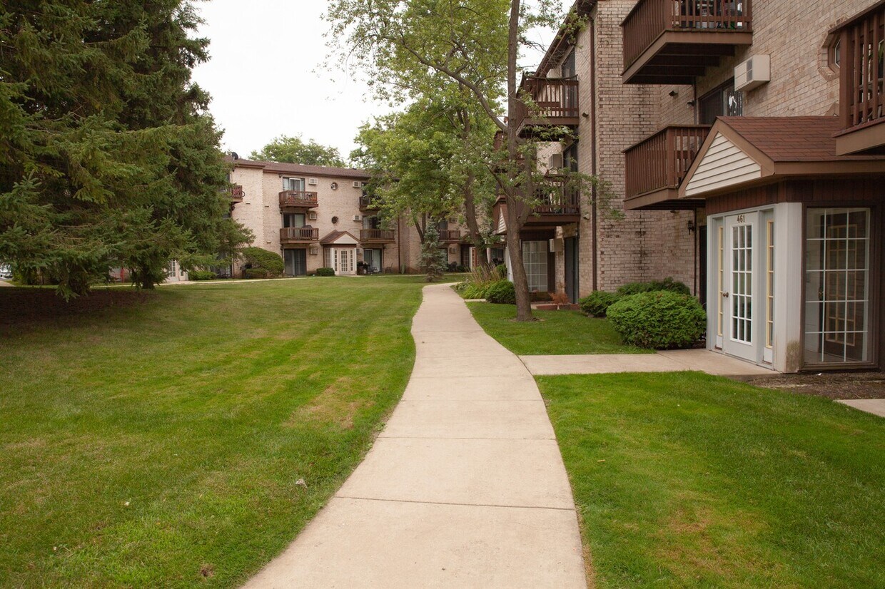 Foto principal - 461 E Spruce Dr