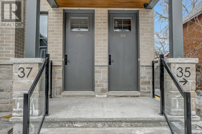 Building Photo - 37 Ella St