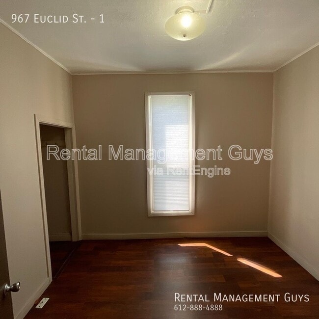 Building Photo - 967 Euclid St
