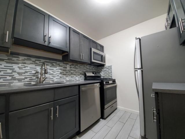 Building Photo - 2 bedroom in Bronx NY 10463