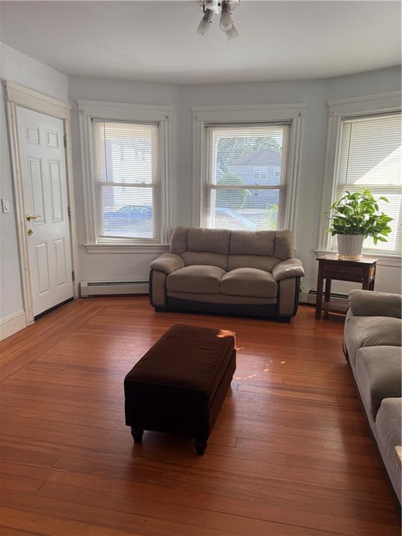 Foto principal - 68 Robinson Ave