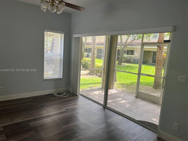 Foto del edificio - 362 SW 122nd Ave
