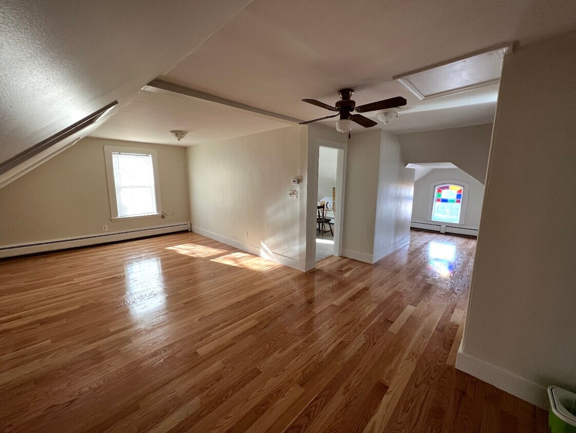 Foto principal - 170 Lynn St