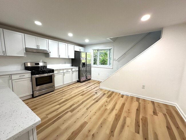 Building Photo - 6174 Poketa Rd