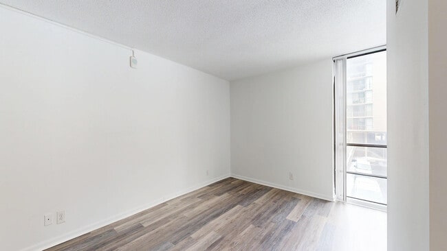 Interior Photo - Waterside Towers
