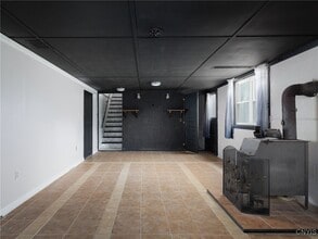 Building Photo - 20201 Overlook Dr