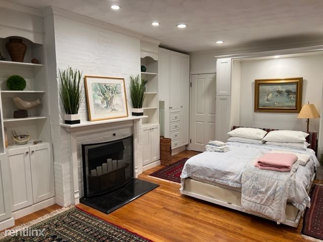 Building Photo - Studio, 1 bath Condo - 236 Beacon Street 1E