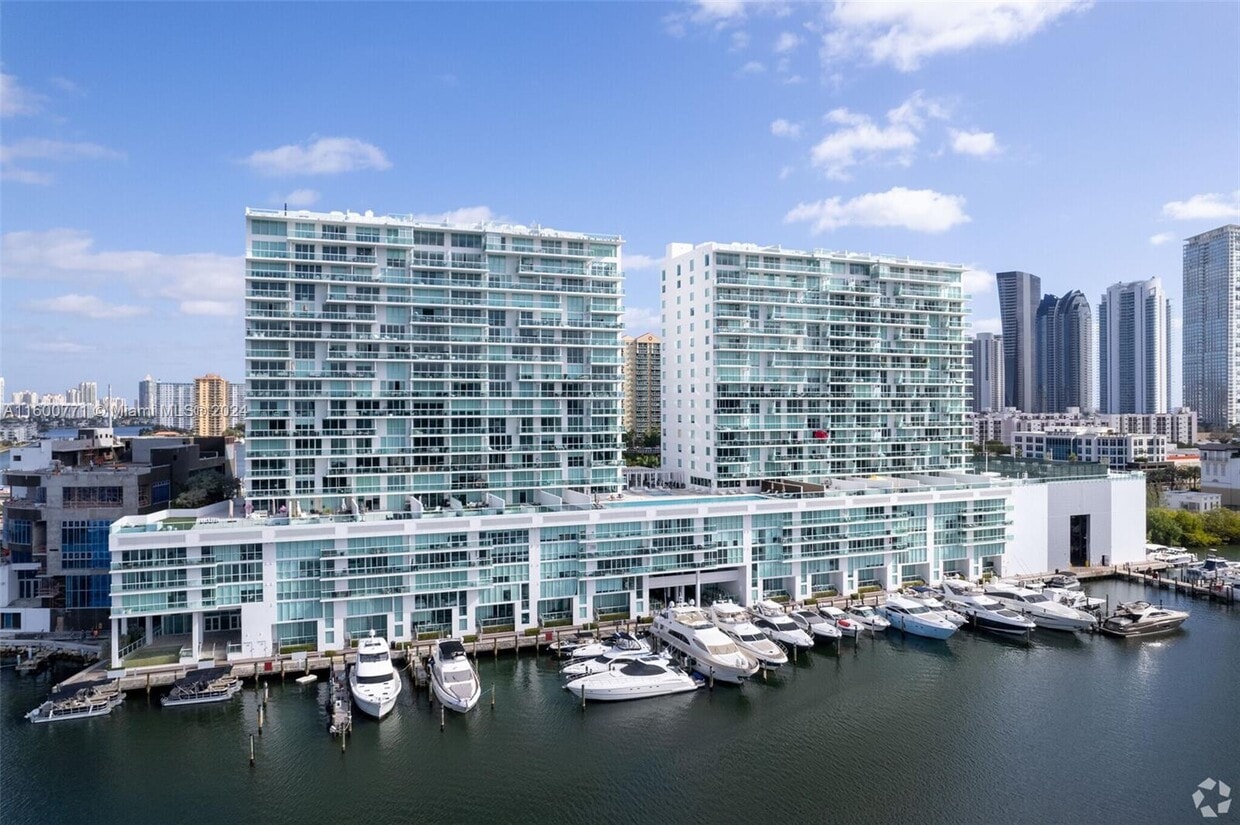 Primary Photo - 400 Sunny Isles Blvd