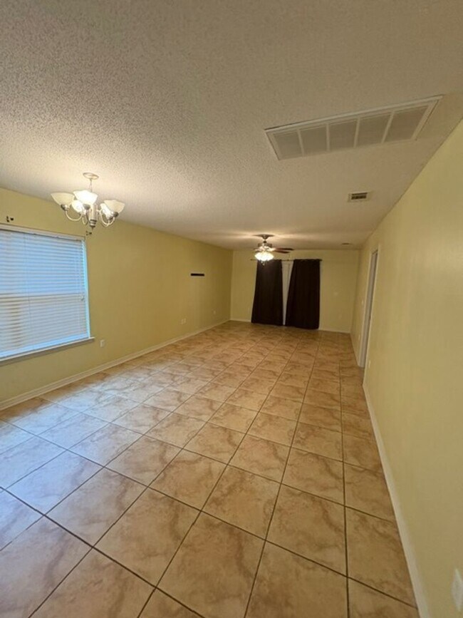 Building Photo - 311 Dahlquist Dr