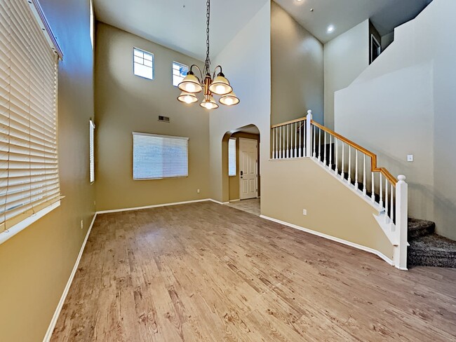 Building Photo - 16971 El Agua Dr
