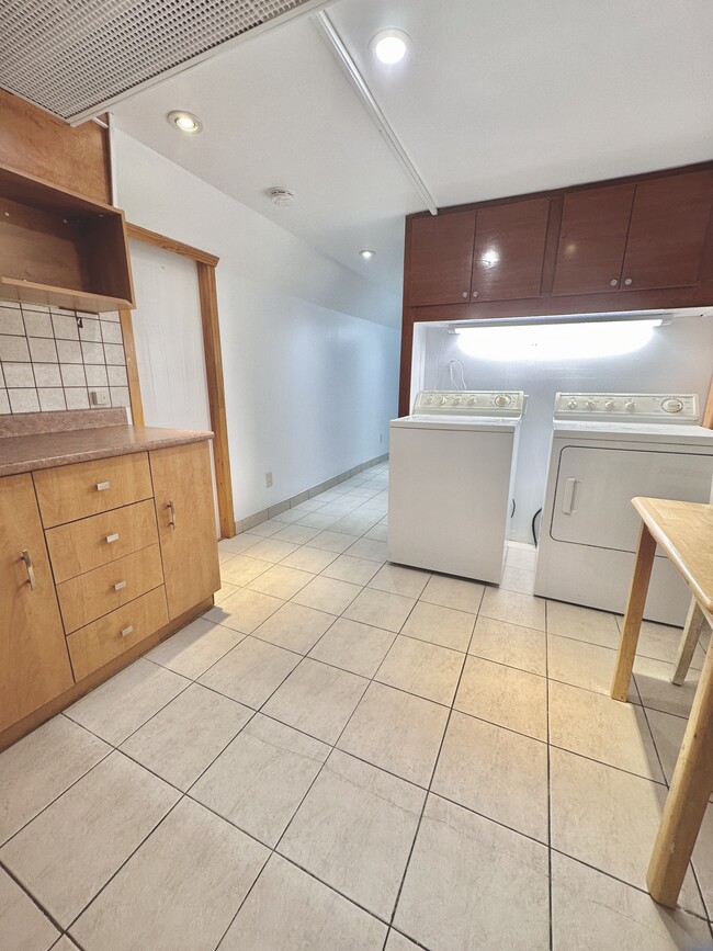 Kitchen - 10650 Rue Verville
