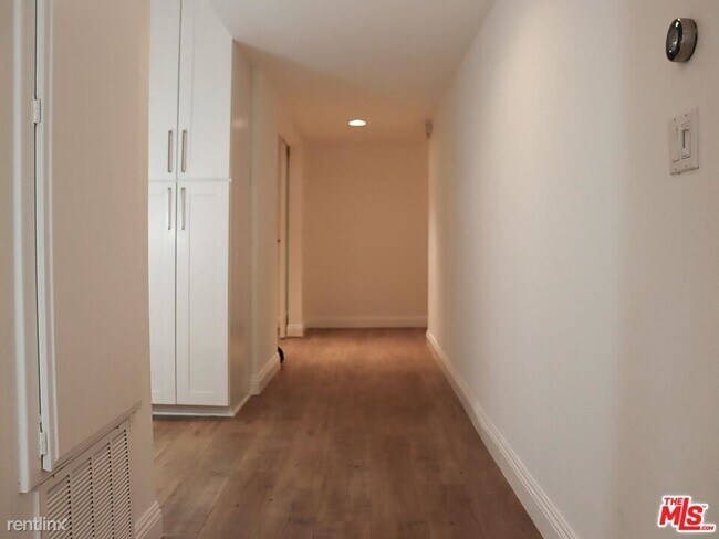 Foto del edificio - 3 br, 1.5 bath Condo - 1010 Hammond St Apt...