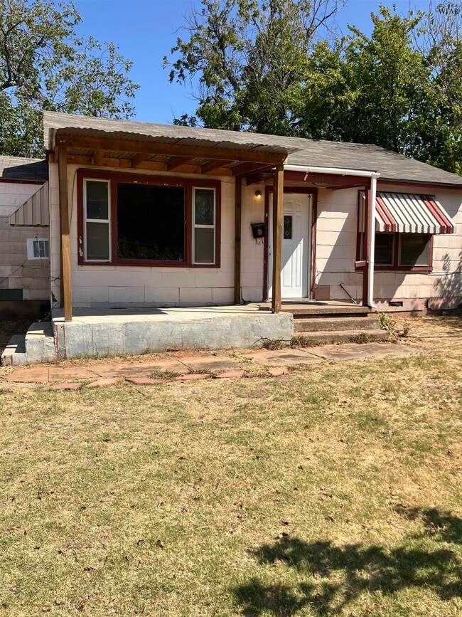 Building Photo - 1628 Hamlin Ave