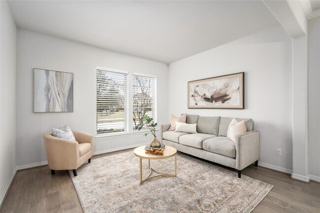 Foto del edificio - 8914 Milam Grove Dr