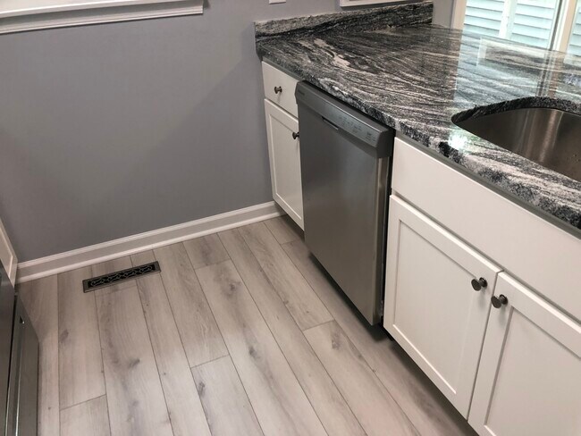 Foto del edificio - 106 S Spinnaker Ln