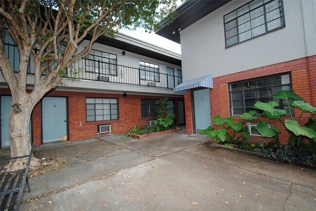 Foto del edificio - 2501 Yoakum Blvd