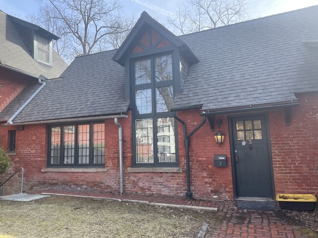 Building Photo - 109 Sage Pl