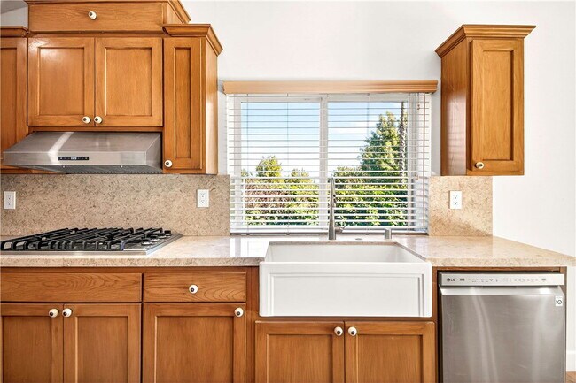 Building Photo - 20524 Rhoda St