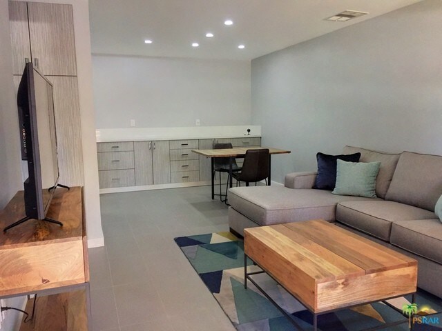 Foto del edificio - 575 N Villa Ct