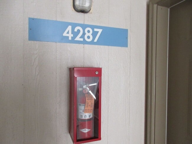 Building Photo - Quiet Two Bedroom Apartment in Keizer